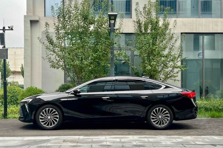 Used Buick LaCrosse 2023 28T Prestige Edition Exterior 7