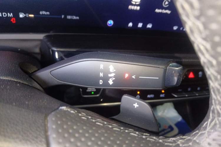 Used Buick LaCrosse 2023 28T Prestige Edition Gear Lever