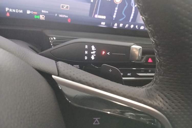 Used Buick LaCrosse 2023 28T Prestige Edition Gear Lever