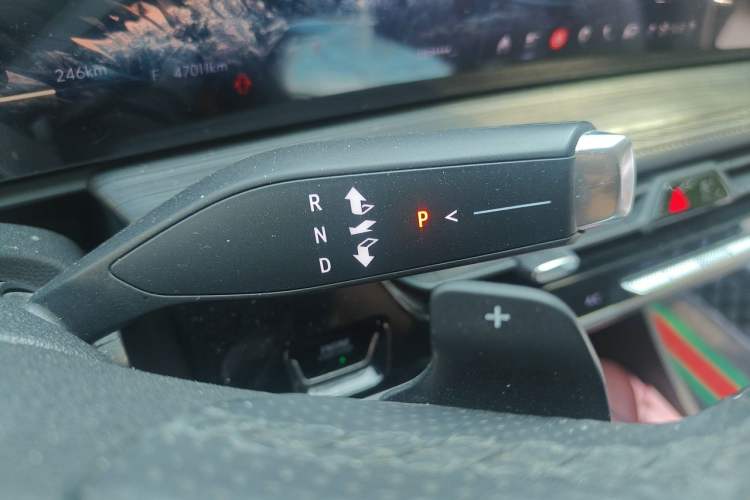 Used Buick LaCrosse 2023 28T Prestige Edition Gear Lever