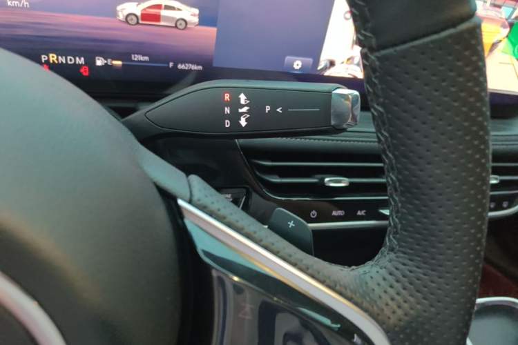 Used Buick LaCrosse 2023 28T Prestige Edition Gear Lever