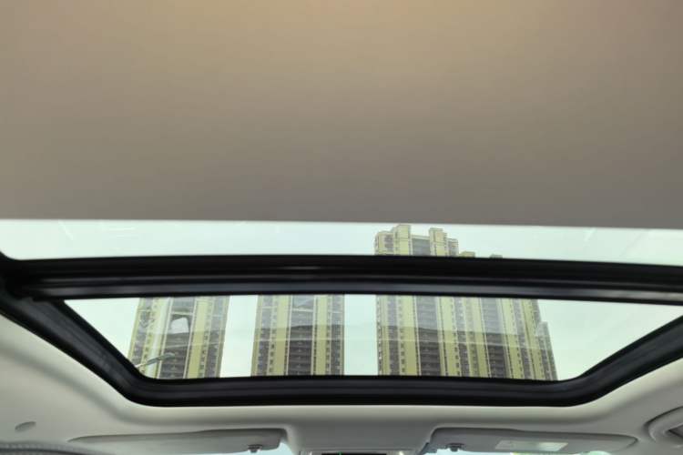 Used Buick LaCrosse 2023 28T Prestige Edition Headliner