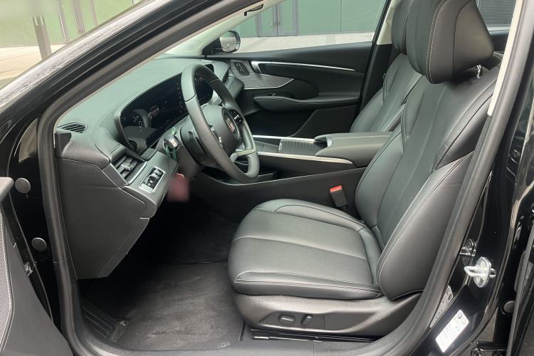 Used Buick LaCrosse 2023 Restyled 25T Cross-Country Edition Interior 2