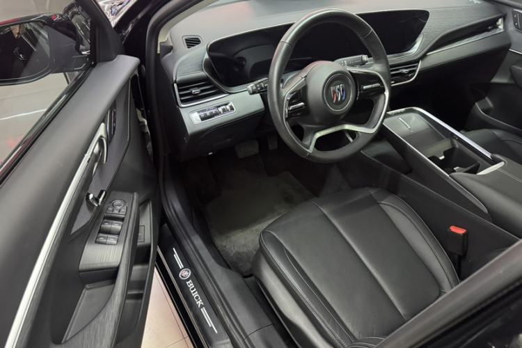 Used Buick LaCrosse 2023 28T Prestige Edition Interior 4