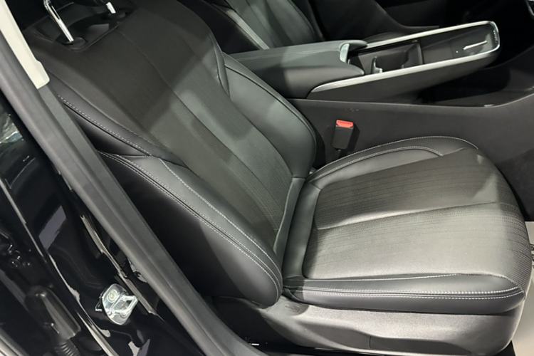 Used Buick LaCrosse 2023 28T Prestige Edition Interior 9