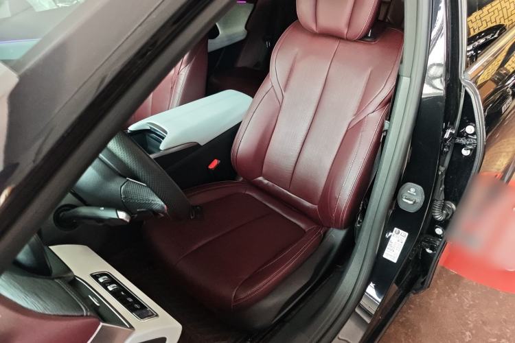 Used Buick LaCrosse 2023 28T Prestige Edition Left Front Seat