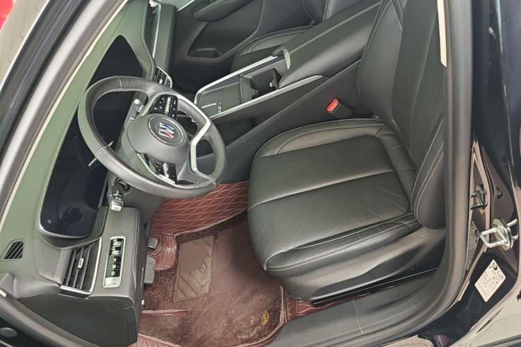 Used Buick LaCrosse 2023 28T Prestige Edition Left Front Seat