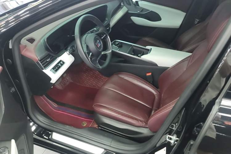 Used Buick LaCrosse 2023 28T Prestige Edition Left Front Seat