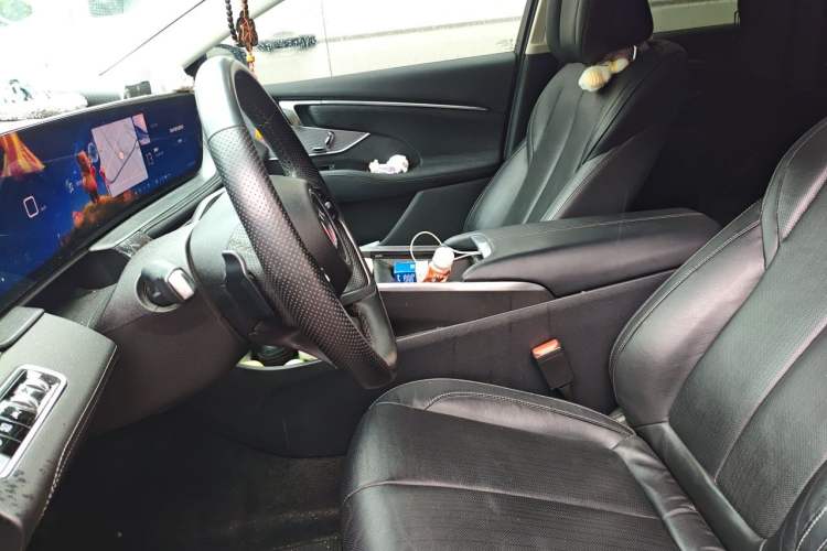 Used Buick LaCrosse 2023 28T Prestige Edition Left Front Seat