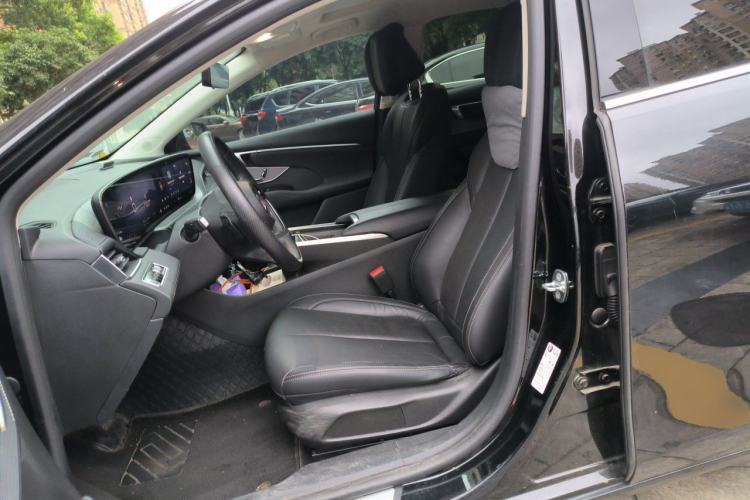Used Buick LaCrosse 2023 28T Prestige Edition Left Front Seat