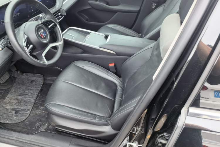 Used Buick LaCrosse 2023 28T Prestige Edition Left Front Seat