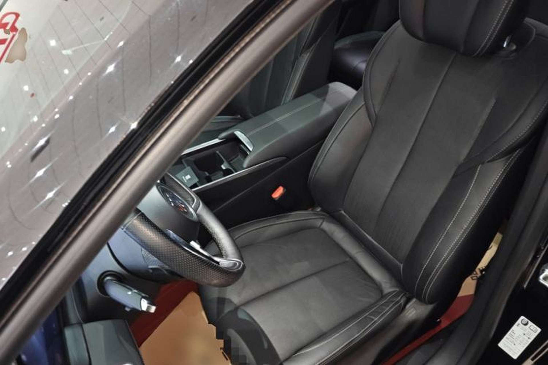 Used Buick LaCrosse 2023 28T Prestige Edition Left Front Seat