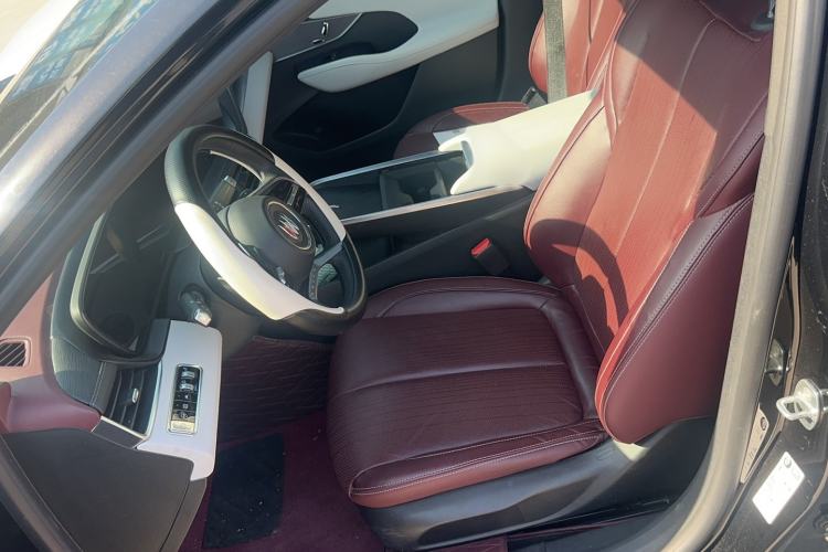 Used Buick LaCrosse 2023 28T Prestige Edition Left Front Seat