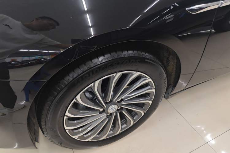 Used Buick LaCrosse 2023 28T Prestige Edition Left Front Wheel Hub