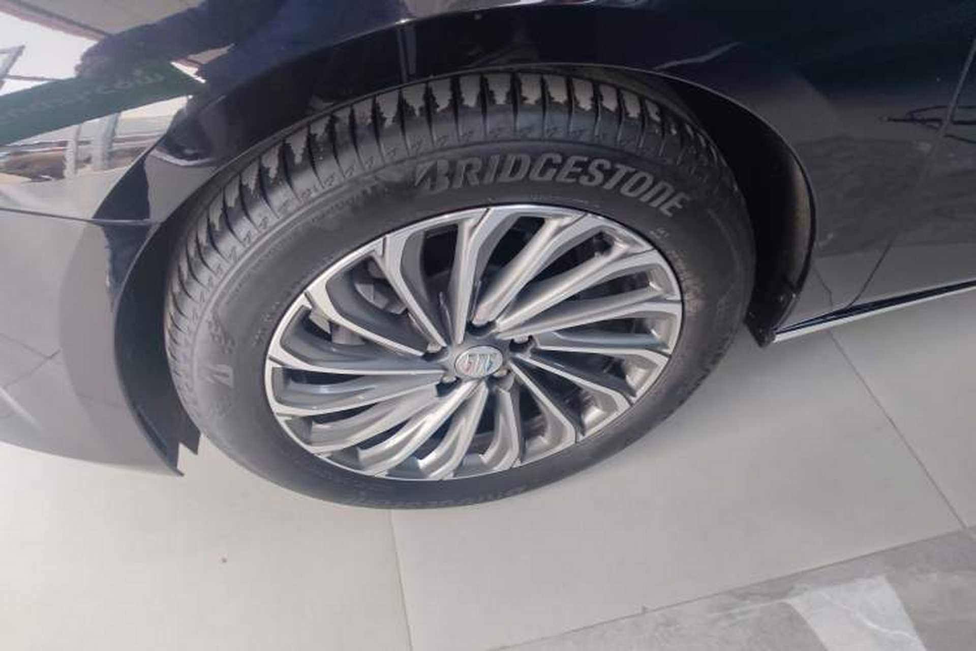 Used Buick LaCrosse 2023 28T Prestige Edition Left Front Wheel Hub