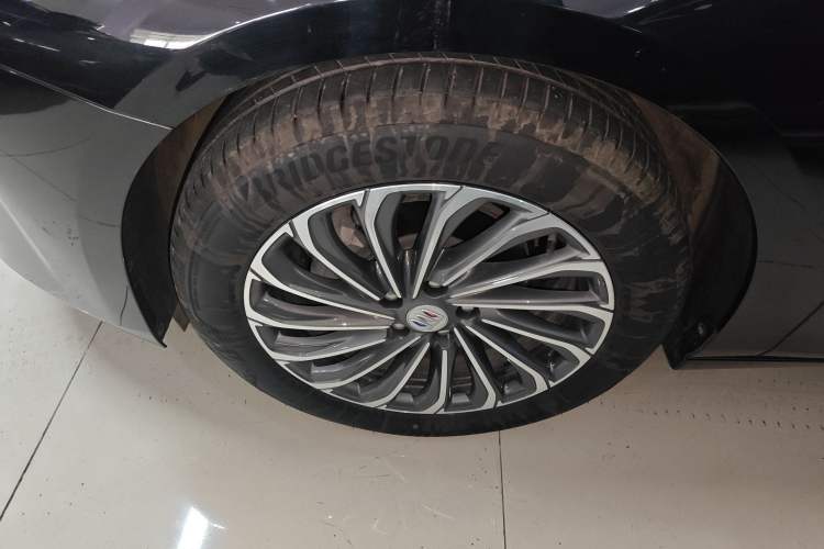 Used Buick LaCrosse 2023 28T Enjoyment Edition Left Front Wheel Hub