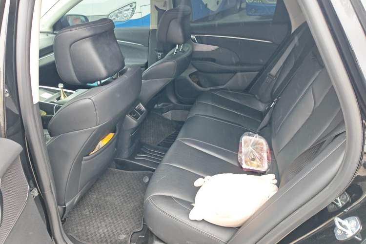 Used Buick LaCrosse 2023 28T Prestige Edition Left Rear Seat
