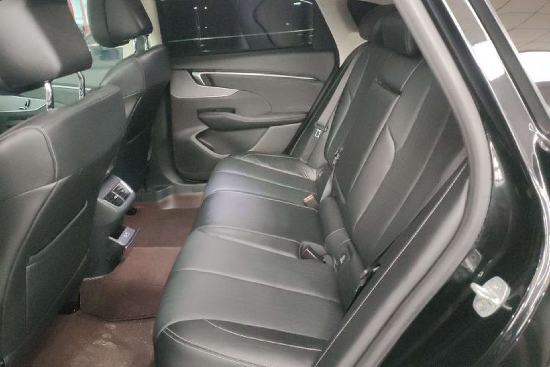 Used Buick LaCrosse 2023 28T Prestige Edition Left Rear Seat