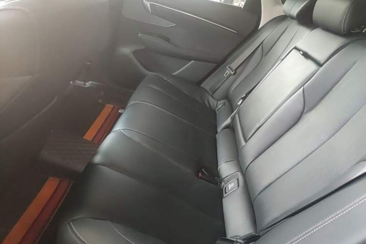 Used Buick LaCrosse 2023 28T Prestige Edition Left Rear Seat
