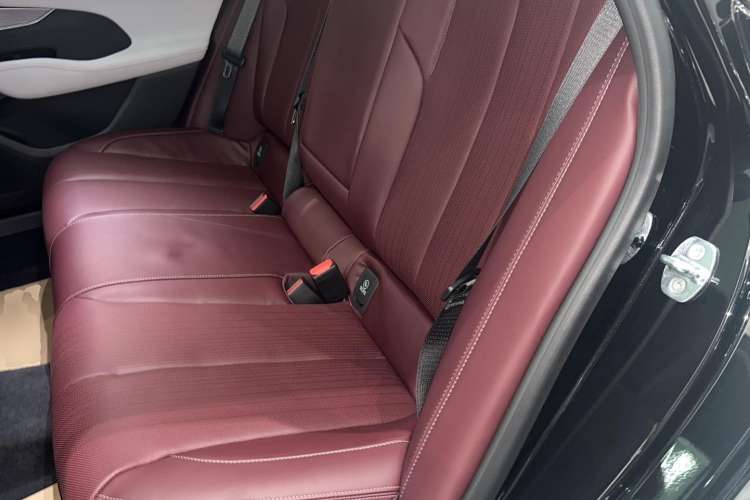 Used Buick LaCrosse 2023 28T Prestige Edition Left Rear Seat