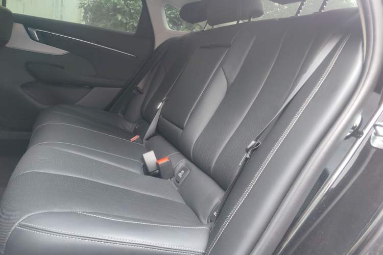 Used Buick LaCrosse 2023 28T Prestige Edition Left Rear Seat