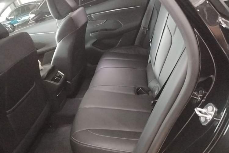 Used Buick LaCrosse 2023 28T Prestige Edition Left Rear Seat