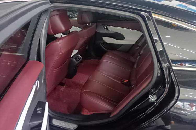 Used Buick LaCrosse 2023 28T Prestige Edition Left Rear Seat