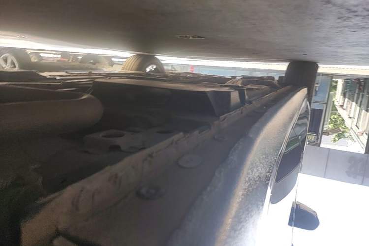 Used Buick LaCrosse 2023 28T Prestige Edition Left Side Sill