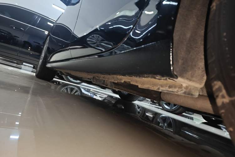 Used Buick LaCrosse 2023 28T Enjoyment Edition Left Side Sill