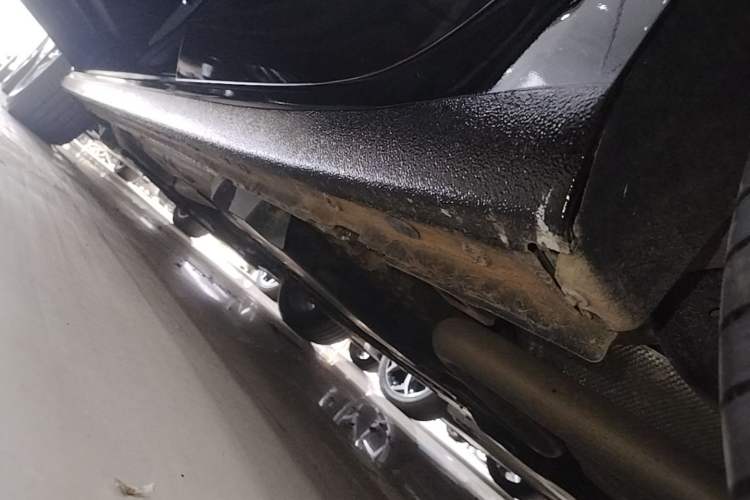 Used Buick LaCrosse 2023 28T Prestige Edition Left Side Sill