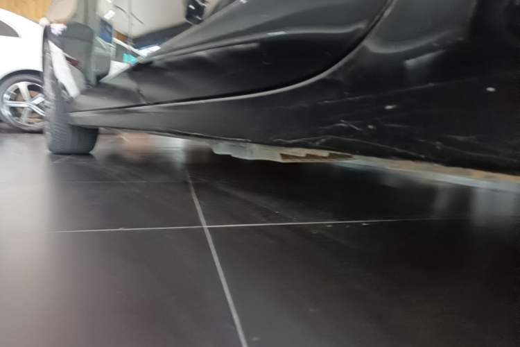Used Buick LaCrosse 2023 28T Prestige Edition Left Side Sill