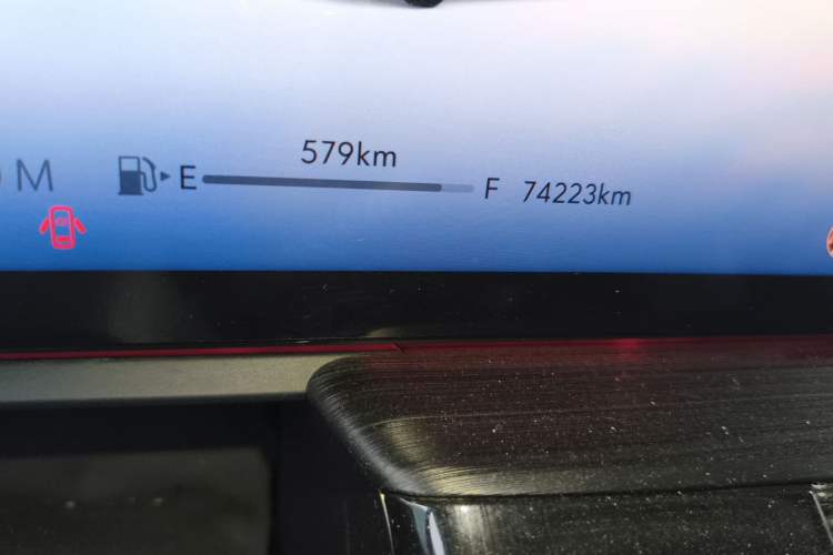 Used Buick LaCrosse 2023 28T Prestige Edition Odometer Close Up