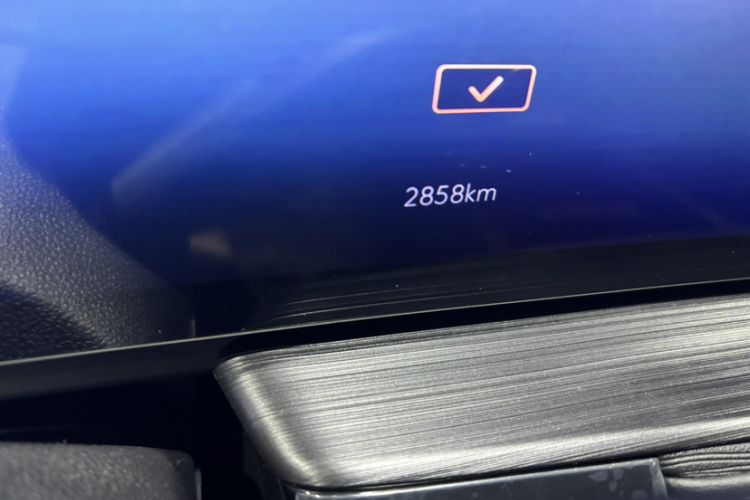Used Buick LaCrosse 2023 28T Prestige Edition Odometer Close Up
