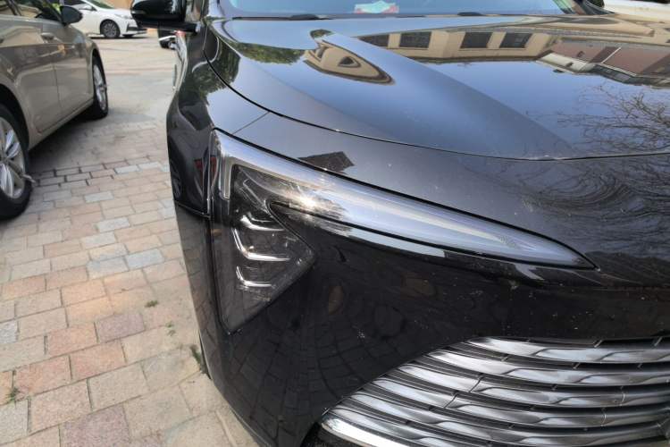 Used Buick LaCrosse 2023 28T Prestige Edition Right Front Headlight