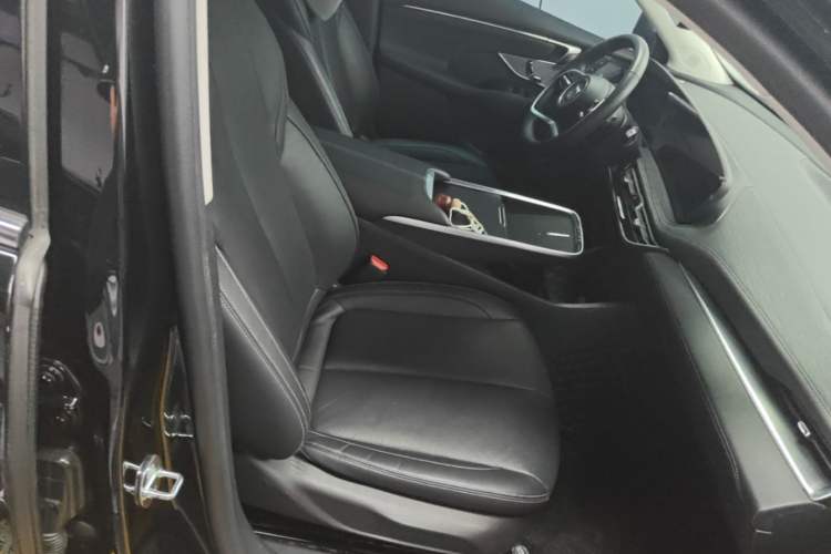 Used Buick LaCrosse 2023 28T Prestige Edition Right Front Seat