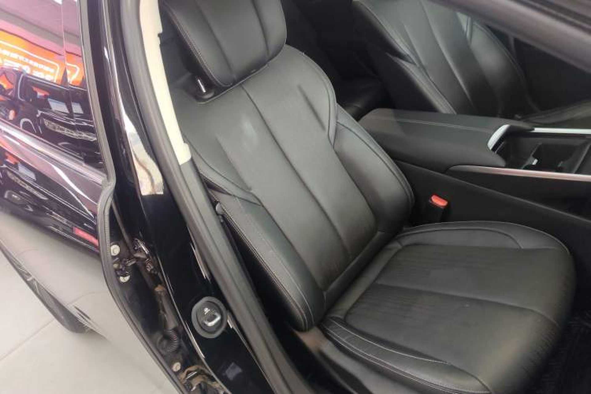 Used Buick LaCrosse 2023 28T Prestige Edition Right Front Seat