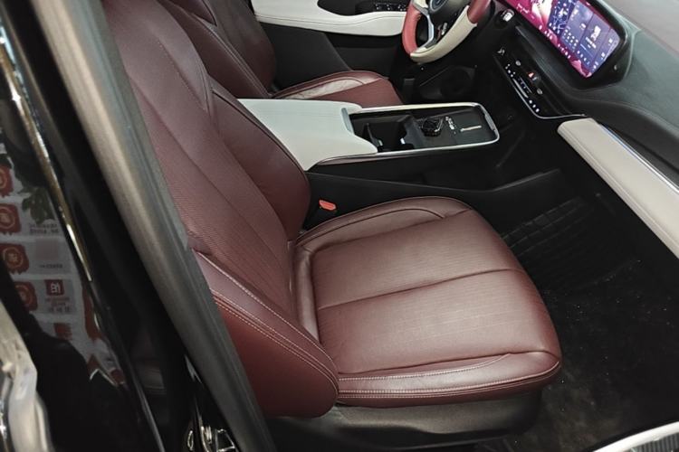 Used Buick LaCrosse 2023 28T Prestige Edition Right Front Seat