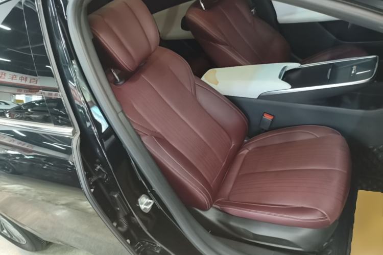 Used Buick LaCrosse 2023 28T Prestige Edition Right Front Seat