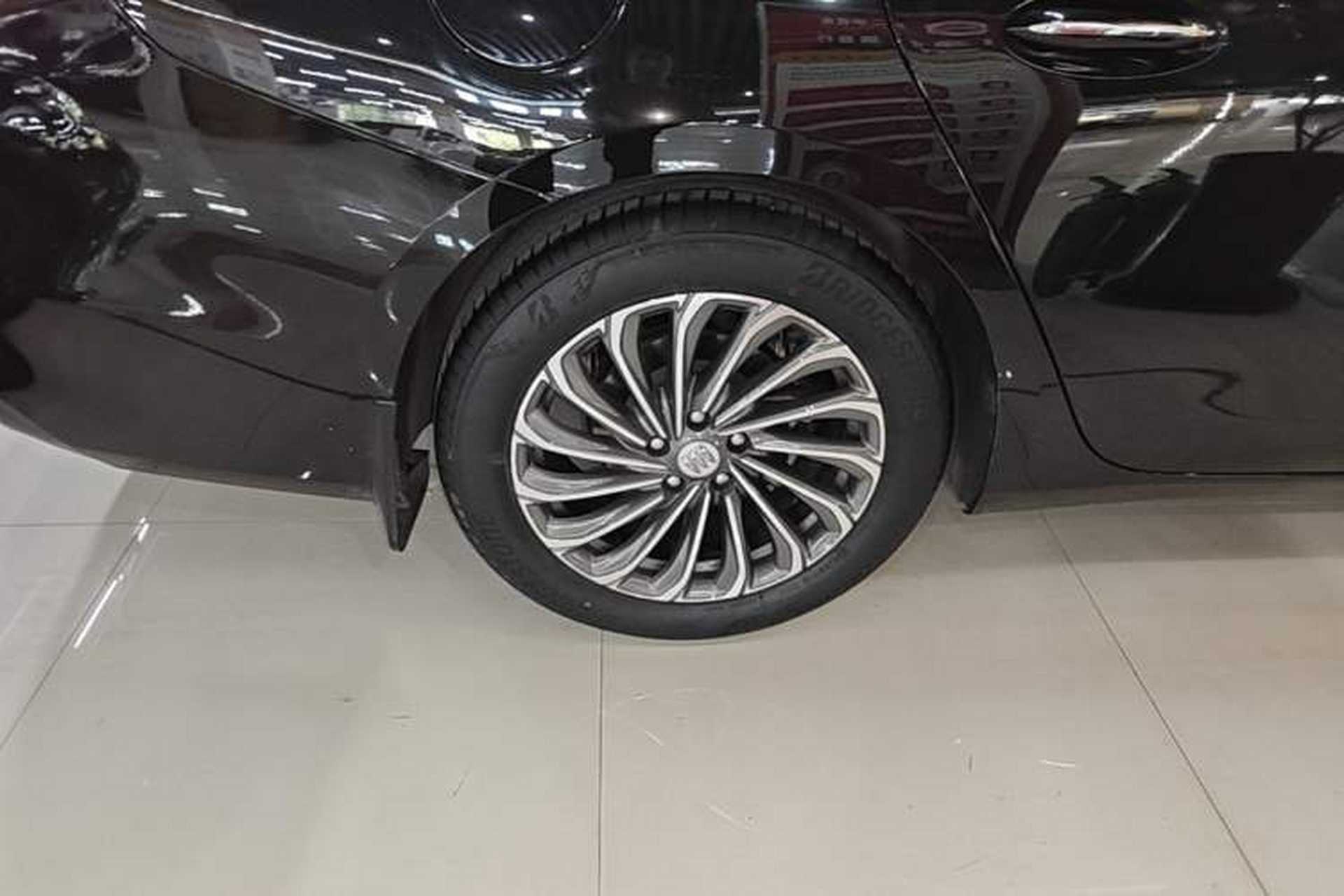 Used Buick LaCrosse 2023 28T Prestige Edition Right Rear Wheel Hub