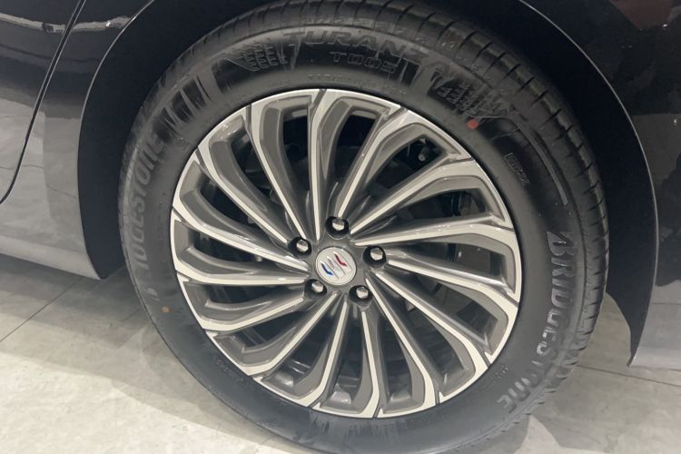Used Buick LaCrosse 2023 28T Prestige Edition Right Rear Wheel Hub