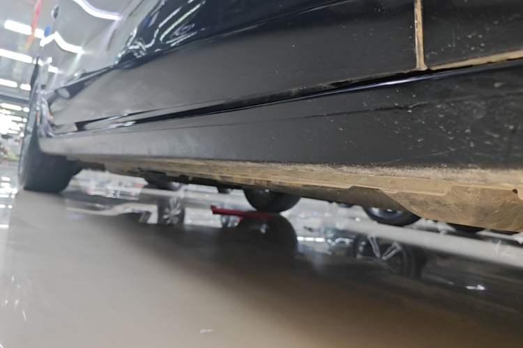 Used Buick LaCrosse 2023 28T Prestige Edition Right Side Sill