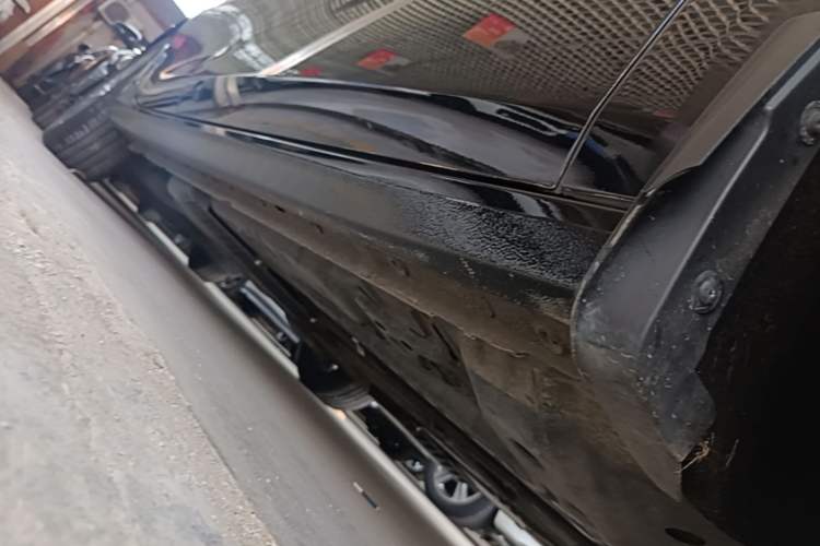 Used Buick LaCrosse 2023 28T Prestige Edition Right Side Sill