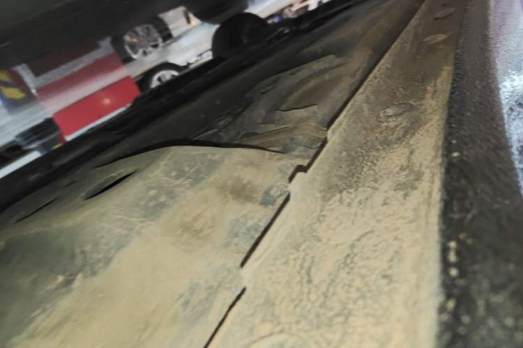 Used Buick LaCrosse 2023 28T Prestige Edition Right Side Sill