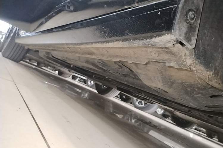 Used Buick LaCrosse 2023 28T Prestige Edition Right Side Sill