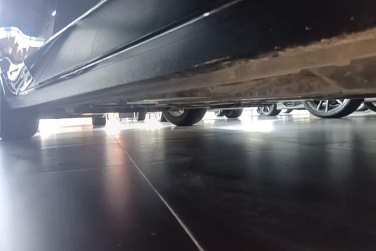 Used Buick LaCrosse 2023 28T Prestige Edition Right Side Sill