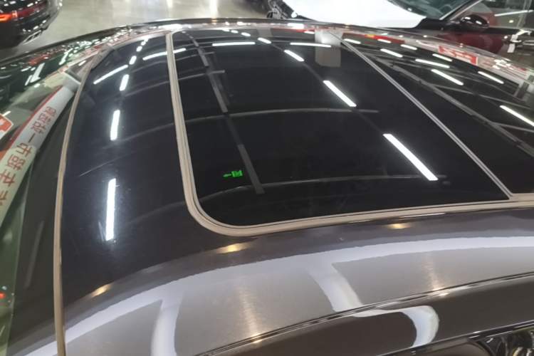 Used Buick LaCrosse 2023 28T Prestige Edition Roof