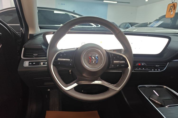 Used Buick LaCrosse 2023 28T Enjoyment Edition Steering Wheel