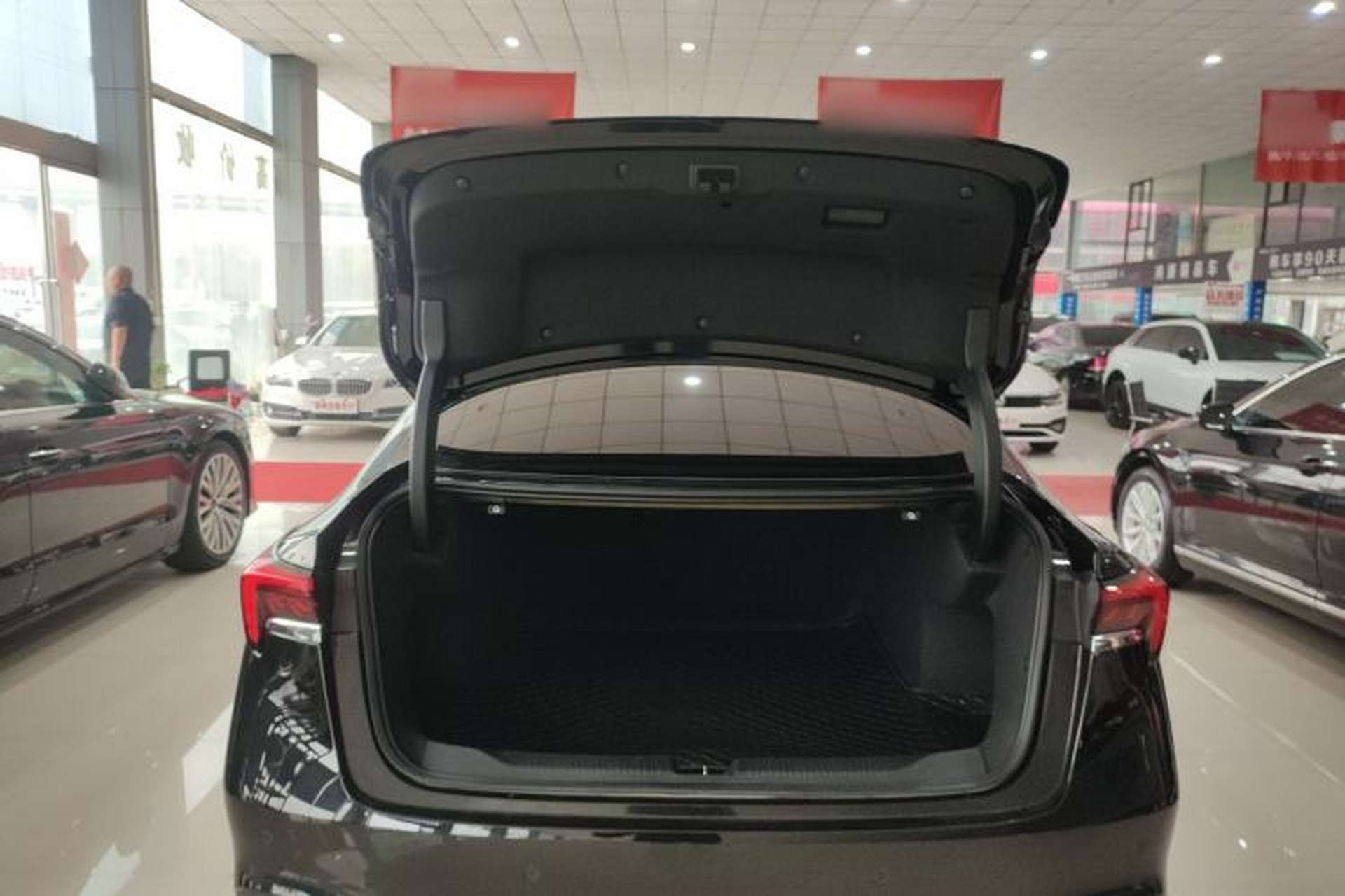 Used Buick LaCrosse 2023 28T Prestige Edition Trunk