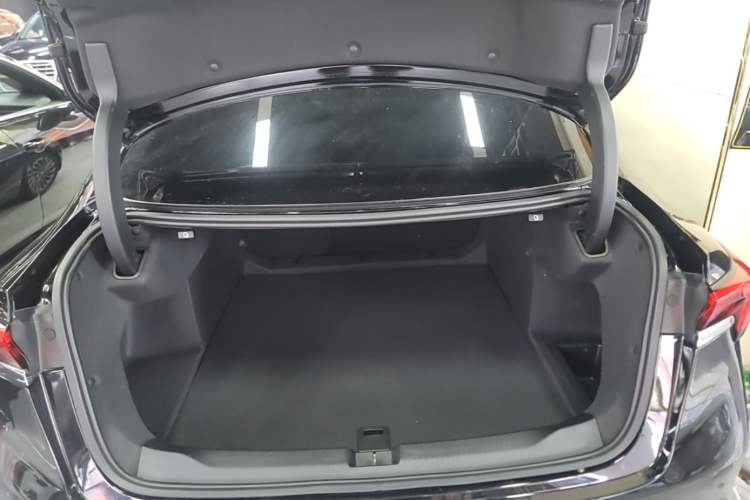 Used Buick LaCrosse 2023 28T Prestige Edition Trunk
