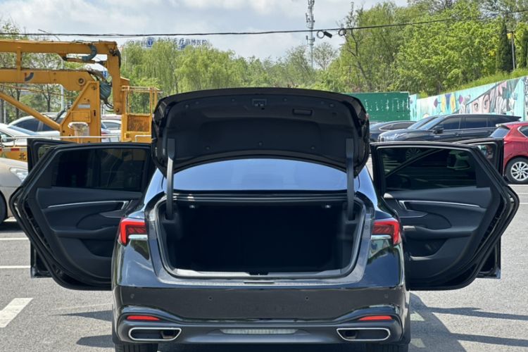 Used Buick LaCrosse 2023 28T Prestige Edition Trunk